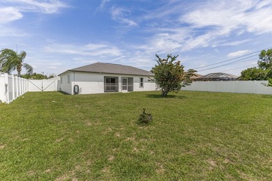 Beautifully updated home in desirable SE Cape Coral w/NO HOA! - photo 35