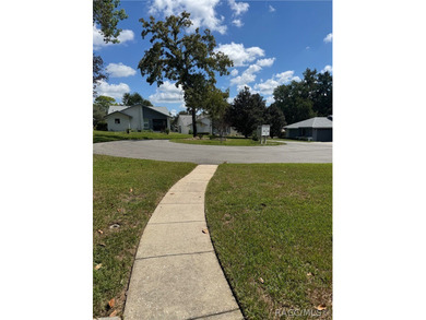 Location! Location! Location for this 2 bedroom 2 bath Oakleaf - photo 2