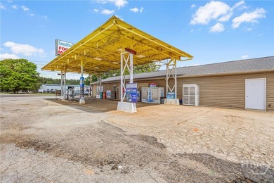 Located just off Interstate 20 in Buckhead, GA near Lake Oconee - photo 8