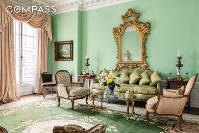 21 East 81st Street presents a rare and highly unique - photo 4