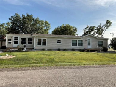 Carlyle Lake Home For Sale in Carlyle Illinois