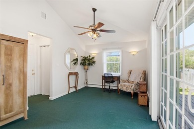 Lovely Ranch featuring large Primary Bedroom with Bath - photo 11