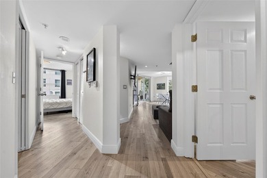Beautifully Remodeled Corner Unit - Close to Las Olas The - photo 14