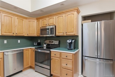 Lovely Ranch featuring large Primary Bedroom with Bath - photo 15