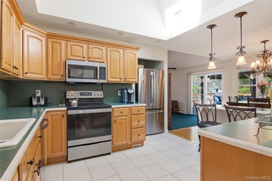 Lovely Ranch featuring large Primary Bedroom with Bath - photo 17