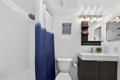 Beautifully Remodeled Corner Unit - Close to Las Olas The - photo 17