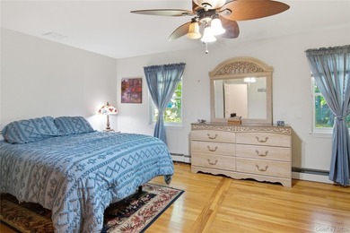 Lovely Ranch featuring large Primary Bedroom with Bath - photo 24