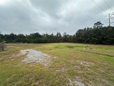 Nestled on 11.62 scenic acres with a tranquil pond at the front - photo 32