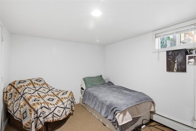 Lovely Ranch featuring large Primary Bedroom with Bath - photo 33
