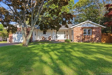 Lovely Ranch featuring large Primary Bedroom with Bath - photo 44