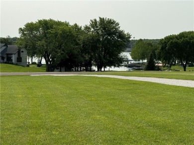 Lake Lot Sale Pending in Gallatin, Missouri