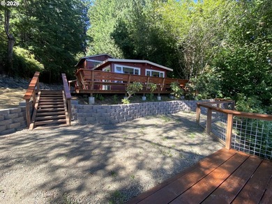 Charming Siltcoos Lakefront cabin with boat dock! End of road - photo 9