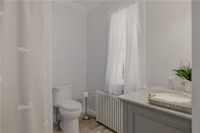Beautifully restored Colonial blending Newport's timeless - photo 14