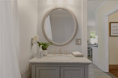 Beautifully restored Colonial blending Newport's timeless - photo 15