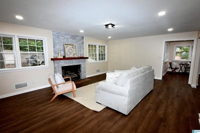Nestled in the highly sought-after Sunset Heights neighborhood - photo 7