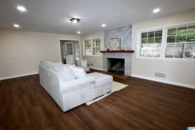 Nestled in the highly sought-after Sunset Heights neighborhood - photo 9