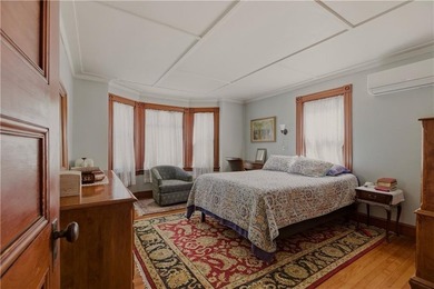 Beautifully restored Colonial blending Newport's timeless - photo 26