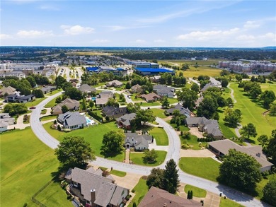 Charming, exceptionally maintained, and thoughtfully updated - photo 39