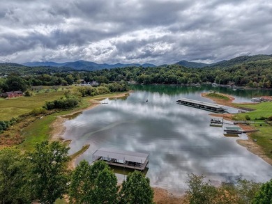 New, Affordable One Level Luxury with Deeded Boat Slip on Lake - photo 39