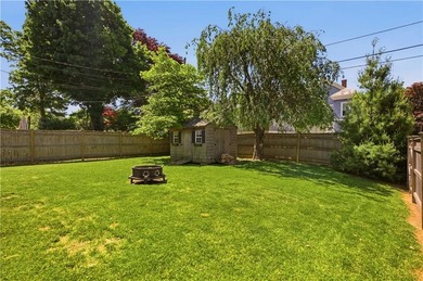 Beautifully restored Colonial blending Newport's timeless - photo 43