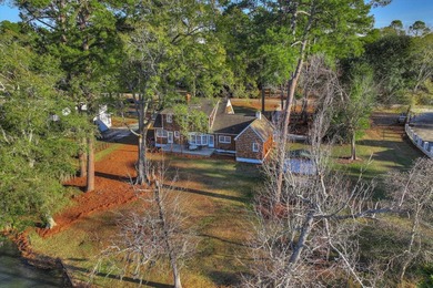 Timeless character and curb appeal are calling cards for this - photo 3