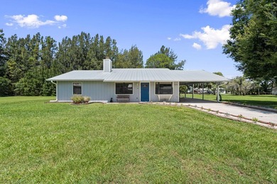 Old Florida Charm meets modern updates! This well-maintained - photo 1