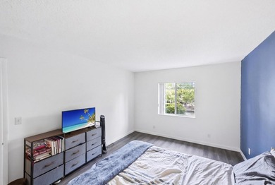Tastefully updated 1BR/1BA condo in the gated community of Pine - photo 17