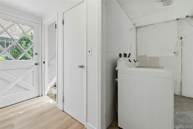 Welcome to this beautiful freshly painted, 5-bedroom, 2 bath - photo 20