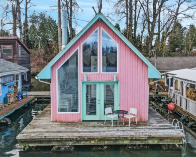 Columbia River - Multnomah County Home For Sale in Portland Oregon