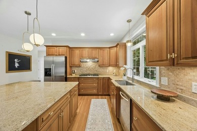 NEIGHBORHOOD SETTING WITH COMMUTER CONVENIENCE! This - photo 5
