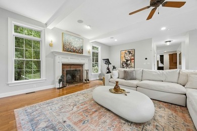 NEIGHBORHOOD SETTING WITH COMMUTER CONVENIENCE! This - photo 10