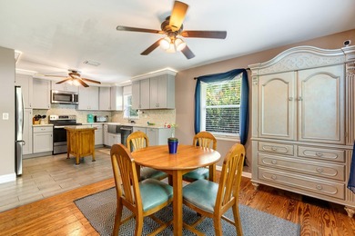 **BACK ON THE MARKE, BUYERS FINANCING FELL THROUGH ** This - photo 11