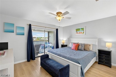 Enjoy peaceful, panoramic lake views from this beautifully - photo 12
