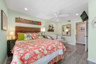 Stunning waterfront 2 bedroom/2 bath condo in the highly - photo 13