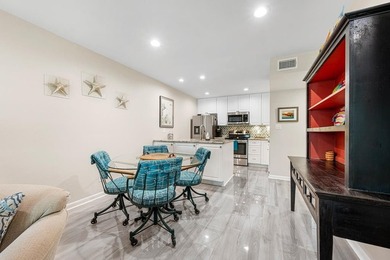 Stunning waterfront 2 bedroom/2 bath condo in the highly - photo 20