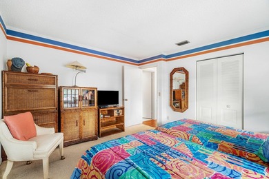 Spacious second floor condo with spectacular views. 2 Bedroom/2 - photo 24