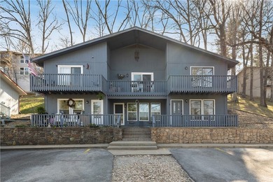Nestled right in the heart of Bella Vista, this charming - photo 1