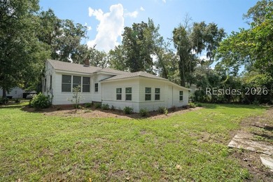 Welcome to your newly renovated haven in the highly sought-after - photo 42