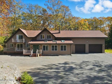 Hemlock Lake Home For Sale in Lords Valley Pennsylvania