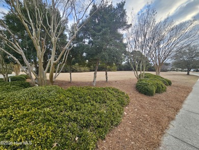 (private lake, pond, coastal) Lot Active Under Contract in Wilmington North Carolina
