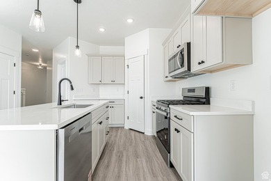 Experience the ideal mix of comfort and convenience in this - photo 4