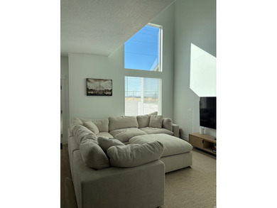 Experience the ideal mix of comfort and convenience in this - photo 8