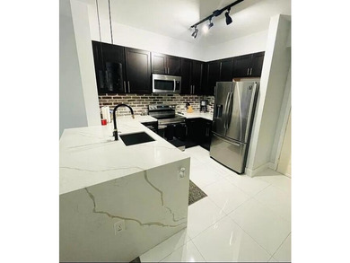 Investor's Dream in the Heart of Fort Lauderdale. No rental - photo 1