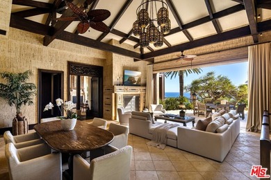 Set on a dramatic bluff of only 14 homes overlooking the Pacific - photo 8