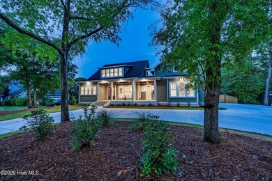 An exceptional opportunity to acquire a bespoke, custom-built - photo 2
