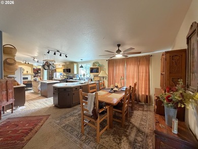 This spacious 1,620 sq ft manufactured home offers easy - photo 10
