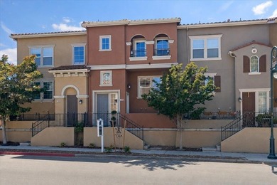 Beautifully updated, 3 bedroom, 2 1/2 bathroom home in desirable - photo 1