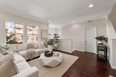Beautifully updated, 3 bedroom, 2 1/2 bathroom home in desirable - photo 3