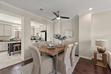 Beautifully updated, 3 bedroom, 2 1/2 bathroom home in desirable - photo 4