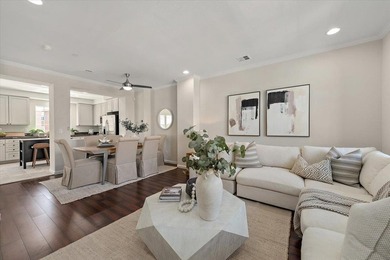 Beautifully updated, 3 bedroom, 2 1/2 bathroom home in desirable - photo 5